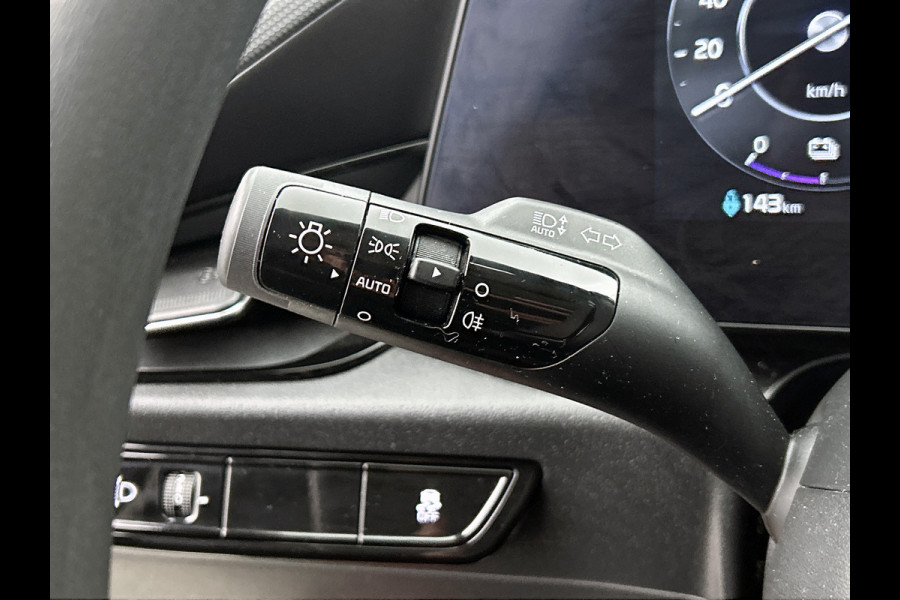 Kia Niro EV 64.8 KWh * SOH 100% * Nieuw model / Light Edition / Cruise-Adaptief / Navi Full Map / Apple Carplay / Airconditioning Fabrieksgarantie
