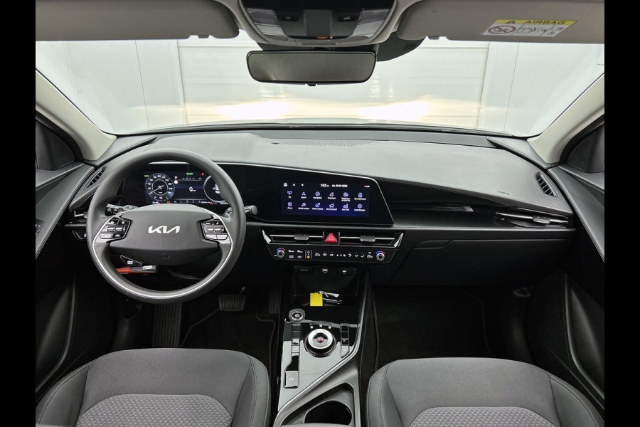 Kia Niro EV 64.8 KWh * SOH 100% * Nieuw model / Light Edition / Cruise-Adaptief / Navi Full Map / Apple Carplay / Airconditioning Fabrieksgarantie