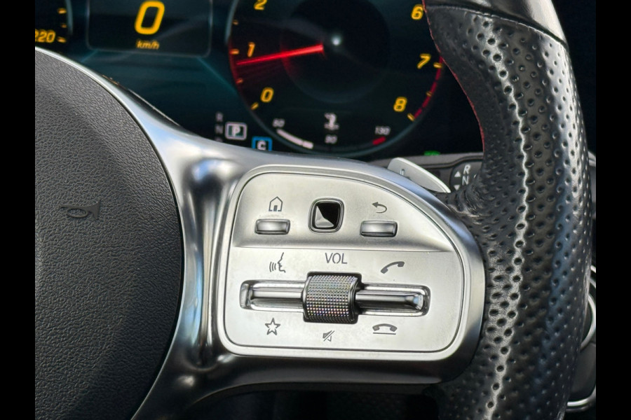 Mercedes-Benz CLA-Klasse 180 AMG LINE Night|Pano|Sfeer|Memory|Dealer onderhouden