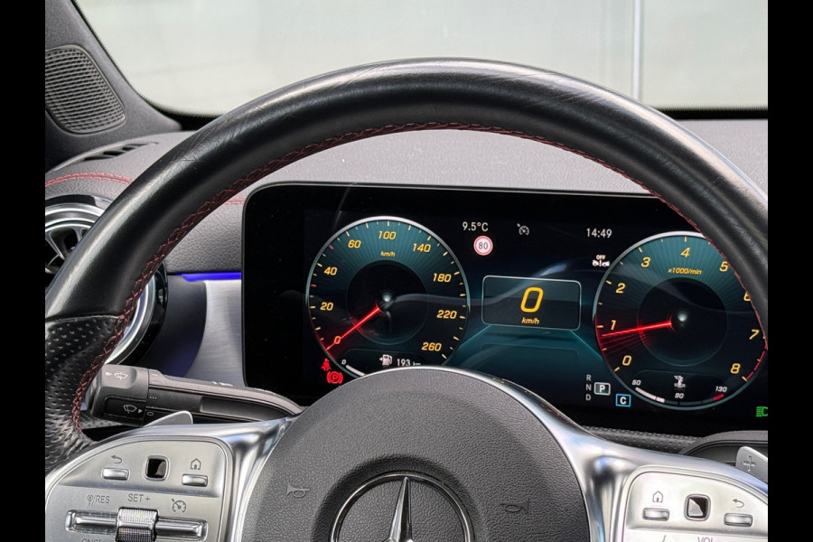 Mercedes-Benz CLA-Klasse 180 AMG LINE Night|Pano|Sfeer|Memory|Dealer onderhouden