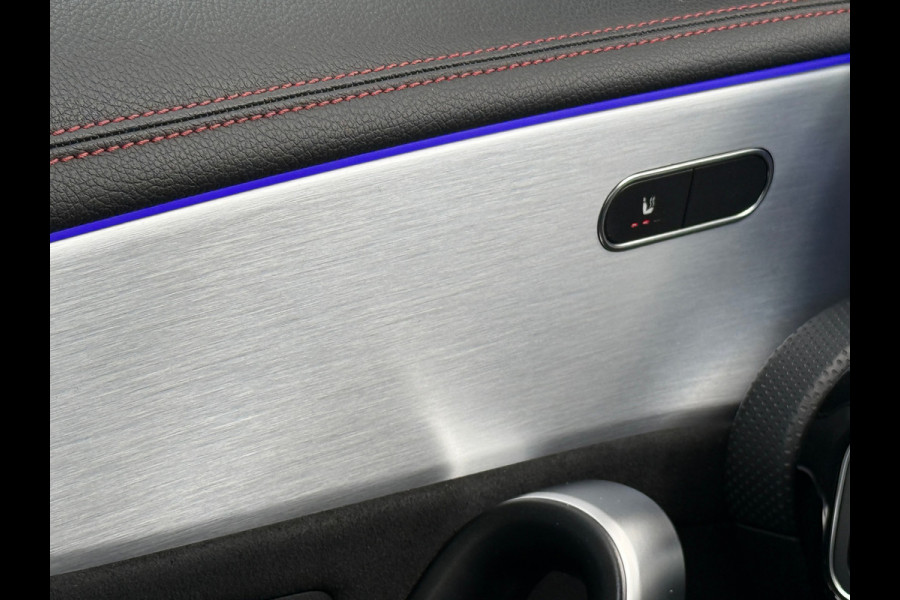 Mercedes-Benz CLA-Klasse 180 AMG LINE Night|Pano|Sfeer|Memory|Dealer onderhouden