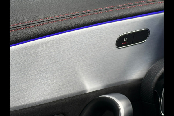 Mercedes-Benz CLA-Klasse 180 AMG LINE Night|Pano|Sfeer|Memory|Dealer onderhouden