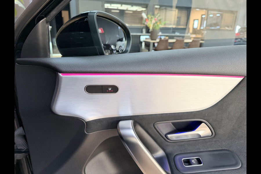 Mercedes-Benz A-Klasse 250 e AMG Line 218PK. Pano - Ambiance