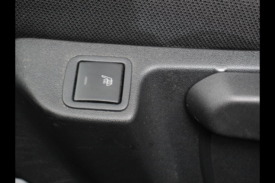 Peugeot 108 1.0 e-VTi Style | Navigatie | Android Auto | Airco | Camera | Stoelverwarming | Extra Getint Glas | 5 drs