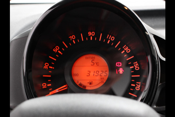 Peugeot 108 1.0 e-VTi Style | Navigatie | Android Auto | Airco | Camera | Stoelverwarming | Extra Getint Glas | 5 drs