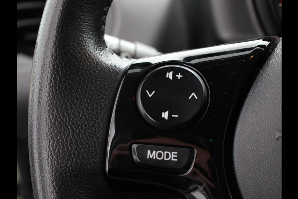 Peugeot 108 1.0 e-VTi Style | Navigatie | Android Auto | Airco | Camera | Stoelverwarming | Extra Getint Glas | 5 drs