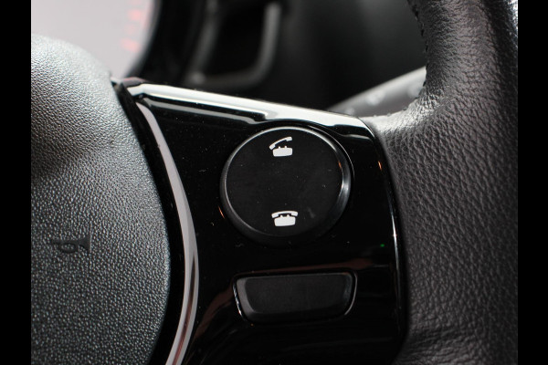Peugeot 108 1.0 e-VTi Style | Navigatie | Android Auto | Airco | Camera | Stoelverwarming | Extra Getint Glas | 5 drs