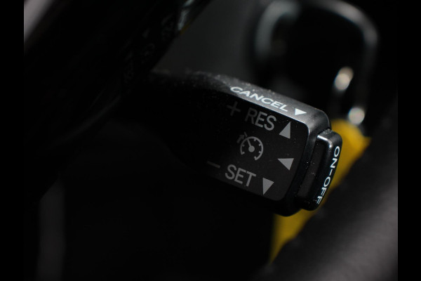 Peugeot 108 1.0 e-VTi Style | Navigatie | Android Auto | Airco | Camera | Stoelverwarming | Extra Getint Glas | 5 drs