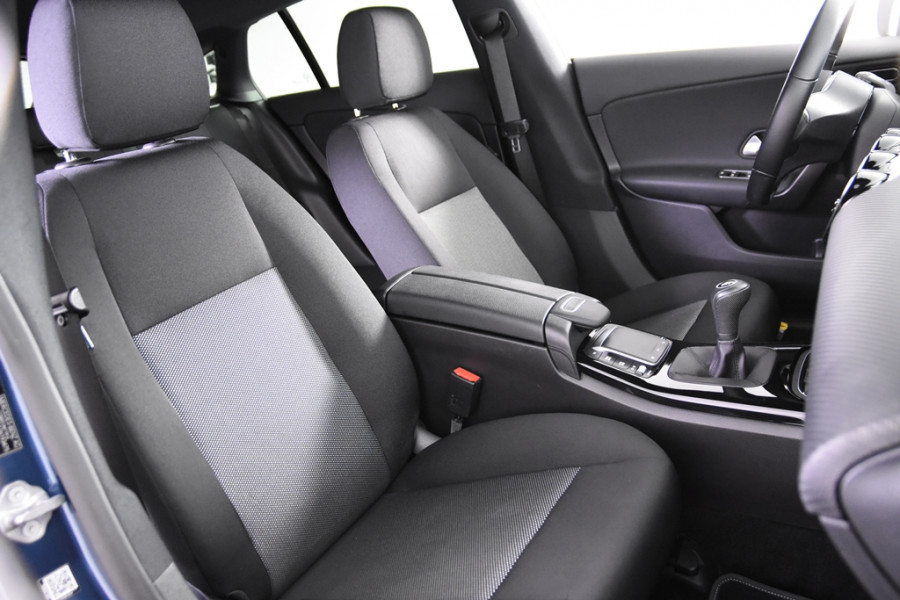 Mercedes-Benz CLA-Klasse Shooting Brake 180 Business Solution *1ste Eigenaar*Navigatie*Stoelverwarming*Camera*