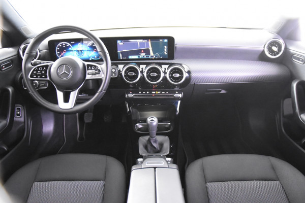 Mercedes-Benz CLA-Klasse Shooting Brake 180 Business Solution *1ste Eigenaar*Navigatie*Stoelverwarming*Camera*