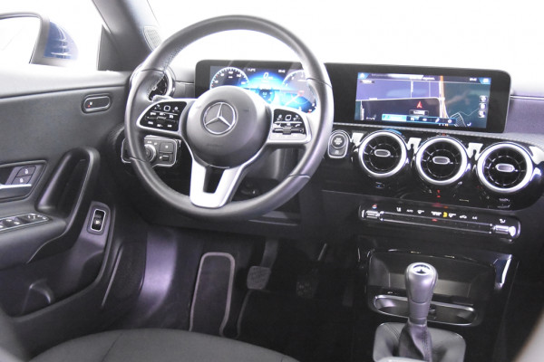 Mercedes-Benz CLA-Klasse Shooting Brake 180 Business Solution *1ste Eigenaar*Navigatie*Stoelverwarming*Camera*