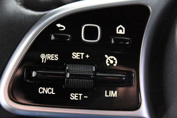 Mercedes-Benz CLA-Klasse Shooting Brake 180 Business Solution *1ste Eigenaar*Navigatie*Stoelverwarming*Camera*