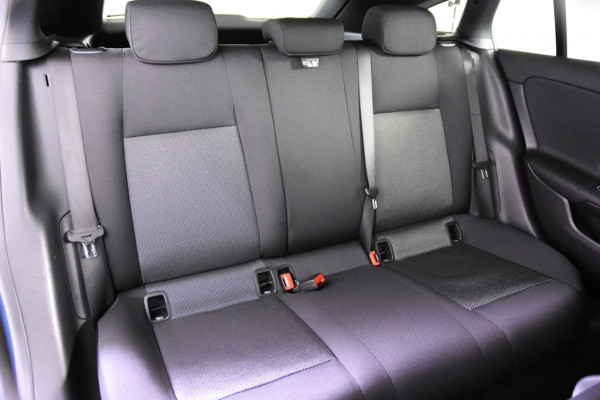 Mercedes-Benz CLA-Klasse Shooting Brake 180 Business Solution *1ste Eigenaar*Navigatie*Stoelverwarming*Camera*