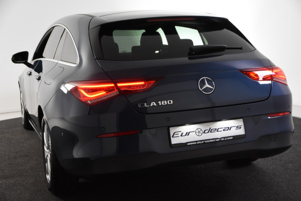 Mercedes-Benz CLA-Klasse Shooting Brake 180 Business Solution *1ste Eigenaar*Navigatie*Stoelverwarming*Camera*