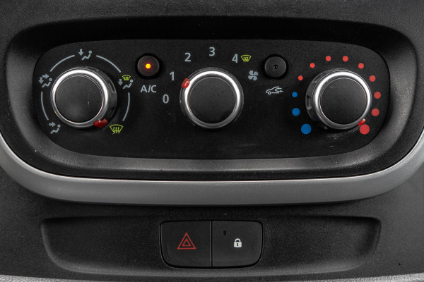 Renault Trafic L2H1 | 146 PK | LED | Automaat | Camera | Cruise | Navi | Trekhaak