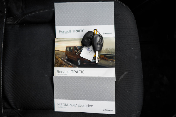 Renault Trafic L2H1 | 146 PK | LED | Automaat | Camera | Cruise | Navi | Trekhaak