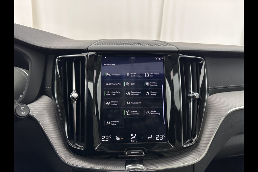 Volvo XC60 2.0 T8 Twin Engine AWD Inscription Aut. *PANO | HEAD-UP | LEATHER | FULL-LED | MEMORY-PACK | HARMAN/KARDON | TOP-VIEW | DIGI-COCKPIT | KEYLESS | HEATED-SPORTSEATS | NAVI-FULLMAP | ECC | PDC | ADAPTIVE-CRUISE | 20''ALU | TOWBAR