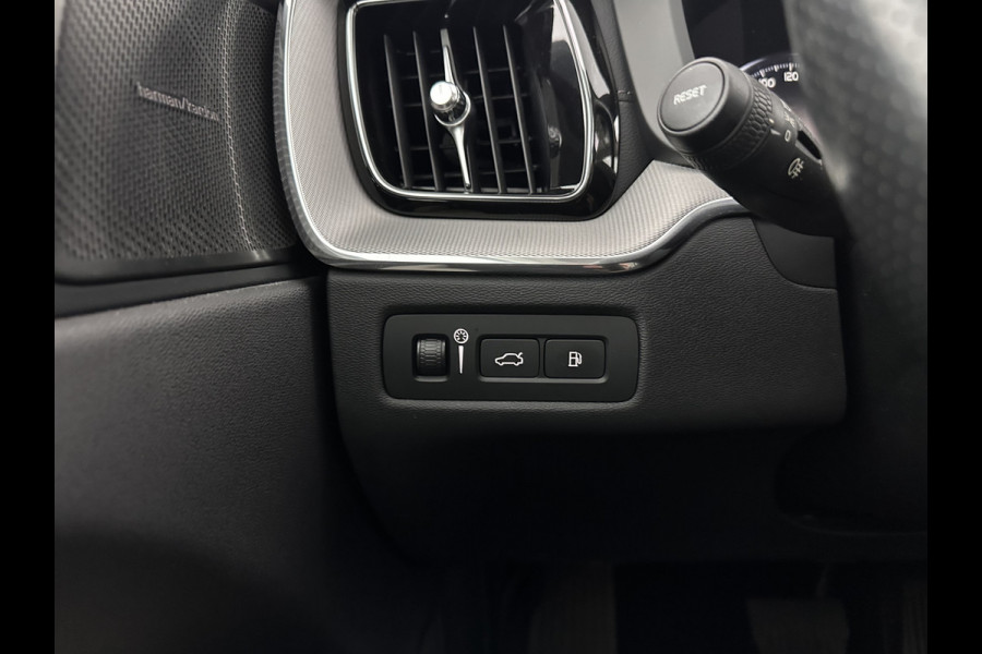 Volvo XC60 2.0 T8 Twin Engine AWD Inscription Aut. *PANO | HEAD-UP | LEATHER | FULL-LED | MEMORY-PACK | HARMAN/KARDON | TOP-VIEW | DIGI-COCKPIT | KEYLESS | HEATED-SPORTSEATS | NAVI-FULLMAP | ECC | PDC | ADAPTIVE-CRUISE | 20''ALU | TOWBAR