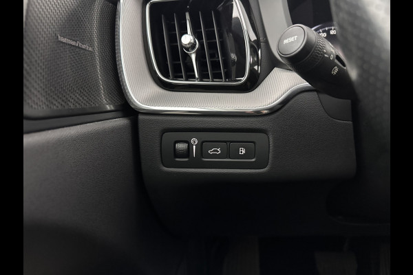 Volvo XC60 2.0 T8 Twin Engine AWD Inscription Aut. *PANO | HEAD-UP | LEATHER | FULL-LED | MEMORY-PACK | HARMAN/KARDON | TOP-VIEW | DIGI-COCKPIT | KEYLESS | HEATED-SPORTSEATS | NAVI-FULLMAP | ECC | PDC | ADAPTIVE-CRUISE | 20''ALU | TOWBAR