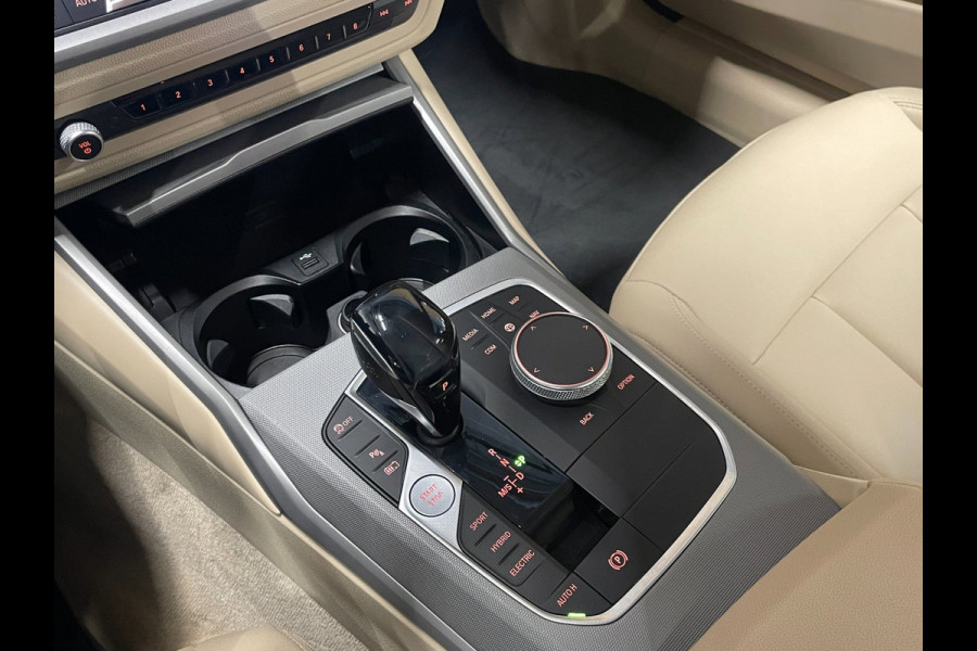 BMW 3-serie 330e High Executive|184 PK|VOLLEDER|DIGITAL COCKPIT|APPLE CARPLAY/ANDROID|CAMERA|NAVIGATIE|LMV|PDC|