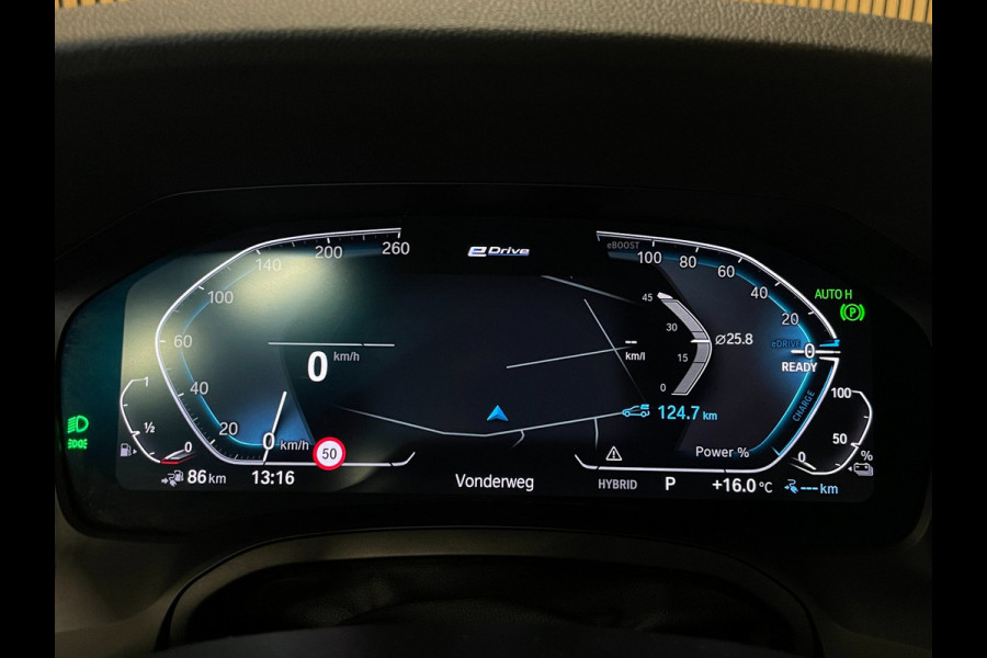 BMW 3-serie 330e High Executive|184 PK|VOLLEDER|DIGITAL COCKPIT|APPLE CARPLAY/ANDROID|CAMERA|NAVIGATIE|LMV|PDC|