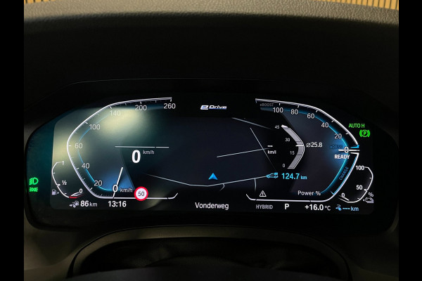 BMW 3-serie 330e High Executive|184 PK|VOLLEDER|DIGITAL COCKPIT|APPLE CARPLAY/ANDROID|CAMERA|NAVIGATIE|LMV|PDC|