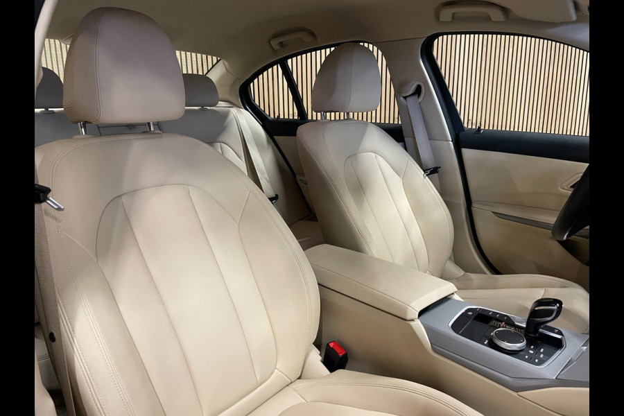 BMW 3-serie 330e High Executive|184 PK|VOLLEDER|DIGITAL COCKPIT|APPLE CARPLAY/ANDROID|CAMERA|NAVIGATIE|LMV|PDC|