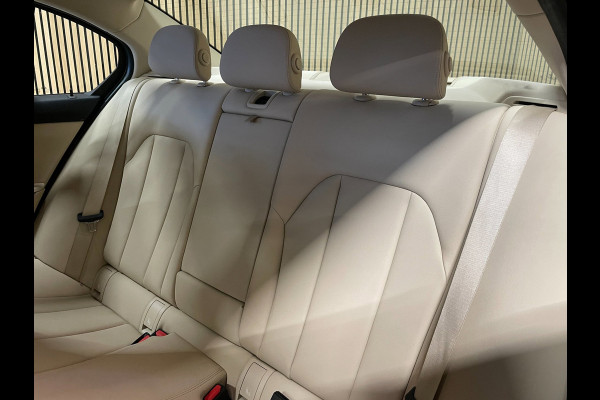 BMW 3-serie 330e High Executive|184 PK|VOLLEDER|DIGITAL COCKPIT|APPLE CARPLAY/ANDROID|CAMERA|NAVIGATIE|LMV|PDC|