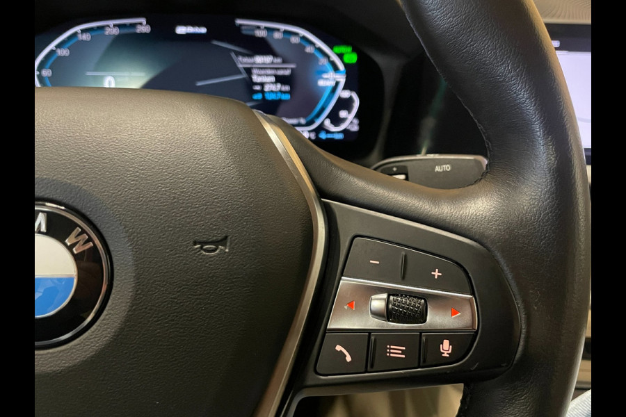 BMW 3-serie 330e High Executive|184 PK|VOLLEDER|DIGITAL COCKPIT|APPLE CARPLAY/ANDROID|CAMERA|NAVIGATIE|LMV|PDC|