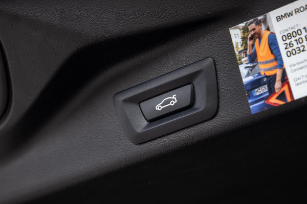 BMW X5 xDrive45e CARPLAY / CAMERA / DEALER ONDERHOUDEN /  LEER / STOELVERWARMING / BLACK ON BLACK