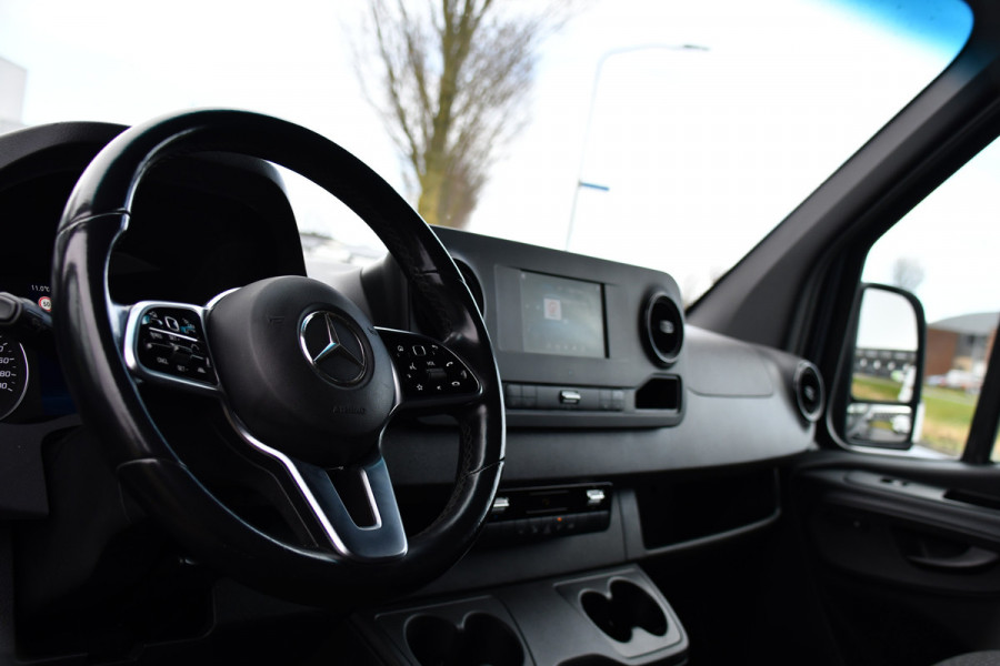 Mercedes-Benz Sprinter 319 V6 3.0 CDI L2H2 PB Edition Cruise, 360 Camera, Carplay, LED, 3500kg Trekhaak, LED, NAVI, Virtual, Uniek!