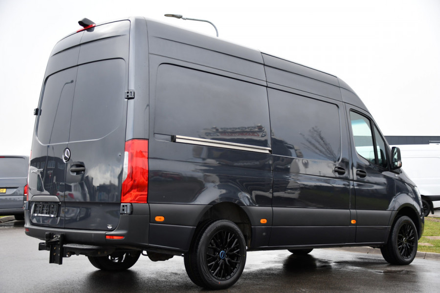Mercedes-Benz Sprinter 319 V6 3.0 CDI L2H2 PB Edition Cruise, 360 Camera, Carplay, LED, 3500kg Trekhaak, LED, NAVI, Virtual, Uniek!