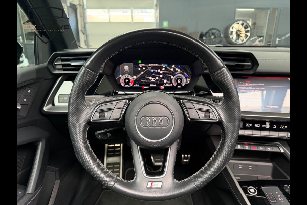 Audi A3 Sportback 35 TFSI S edition PANO/CAMERA/RS Stoelen