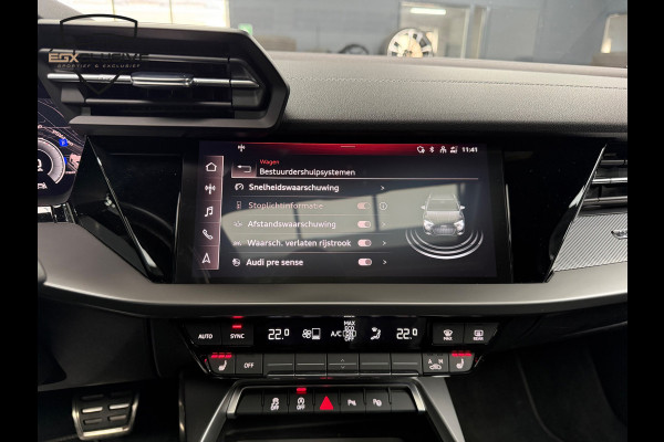 Audi A3 Sportback 35 TFSI S edition PANO/CAMERA/RS Stoelen