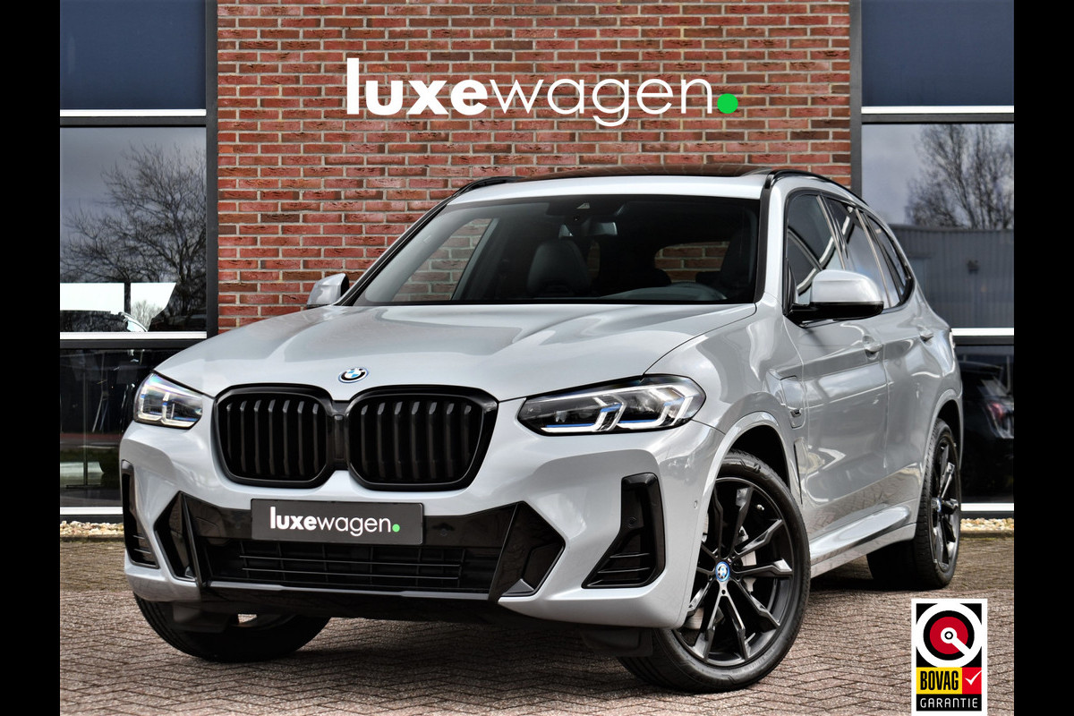 BMW X3 xDrive30e M-Sport Pano M-zetels Trekhaak HUD Laser-LED 20inch