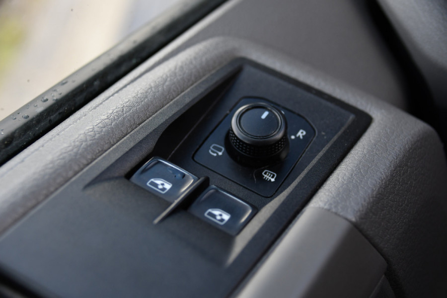 MAN TGE 3.180 35 2.0 L3H2 PB Edition Adaptieve Cruise, Camera, Carplay, 177pk, Stoelverwarming, LED, Automaat, Sensoren, Trekhaak, Uniek!