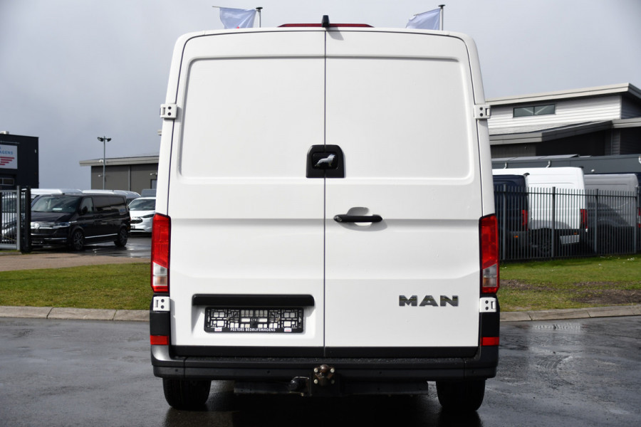 MAN TGE 3.180 35 2.0 L3H2 PB Edition Adaptieve Cruise, Camera, Carplay, 177pk, Stoelverwarming, LED, Automaat, Sensoren, Trekhaak, Uniek!