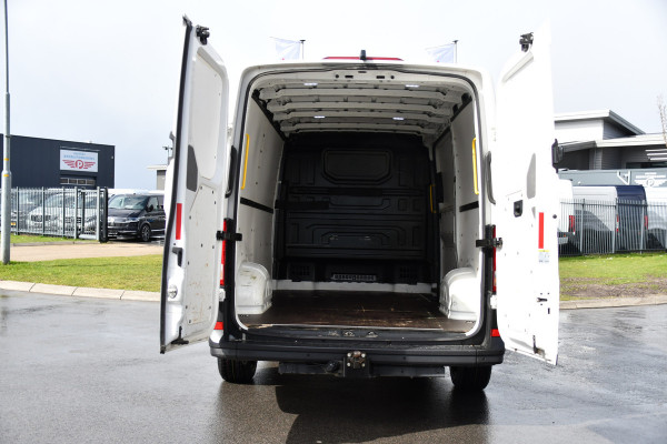 MAN TGE 3.180 35 2.0 L3H2 PB Edition Adaptieve Cruise, Camera, Carplay, 177pk, Stoelverwarming, LED, Automaat, Sensoren, Trekhaak, Uniek!