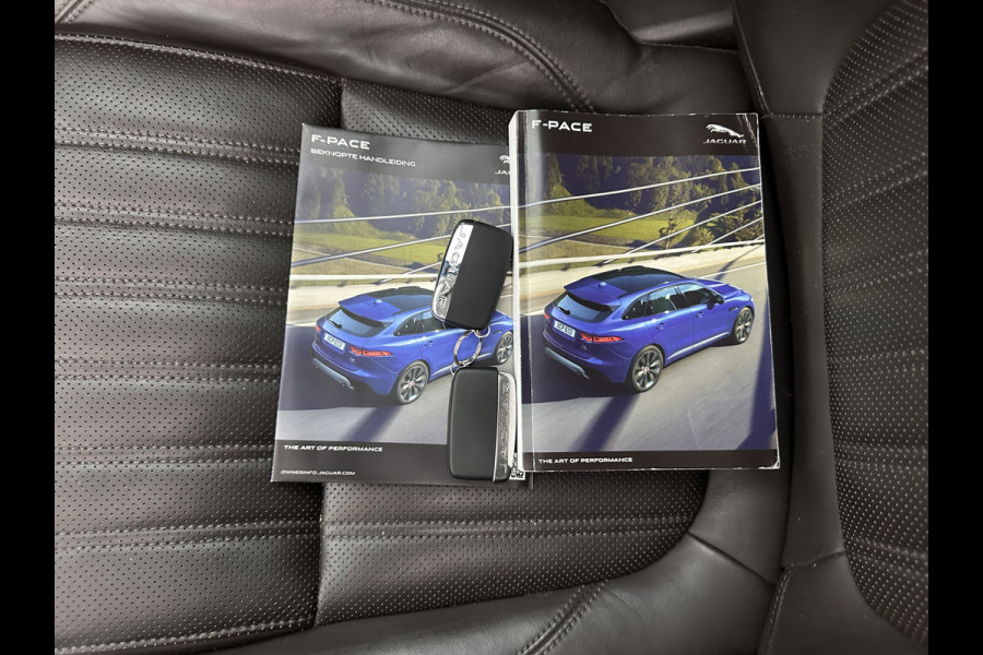 Jaguar F-Pace 3.0d First Edition AWD (INCL-BTW) Aut. *PANO | LEATHER | XENON | MEMORY-PACK | DIGI-COCKPIT | MERIDIAN-SOUND | NAVI-FULLMAP | CAMERA | HEATED-COMFORTSEATS | AMBIENTLIGHT | SHIFTPADDLES | ECC | PDC | CRUISE | TOWBAR