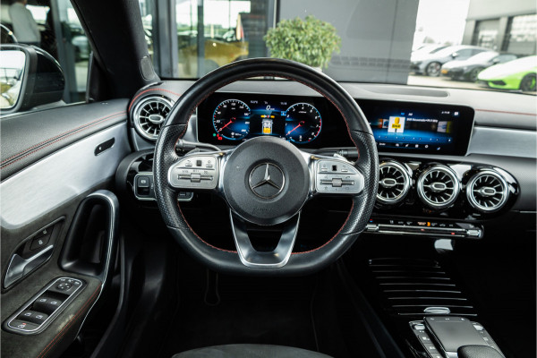 Mercedes-Benz CLA-Klasse CLA250 Premium Plus - AMG Line | Panorama | Camera | Stoelverwarming