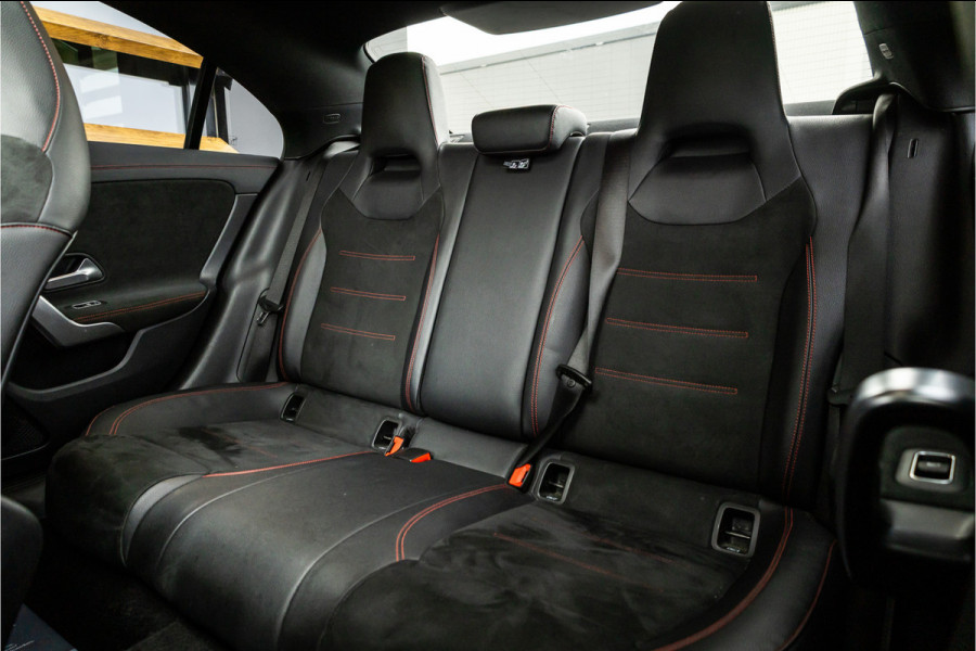 Mercedes-Benz CLA-Klasse CLA250 Premium Plus - AMG Line | Panorama | Camera | Stoelverwarming