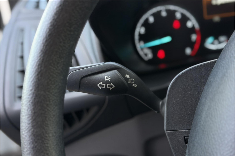 Ford Transit Connect 1.0 L1 | Airco | Camera | Multimedia | 3-zits | NAVI | Bluetooth | PDC