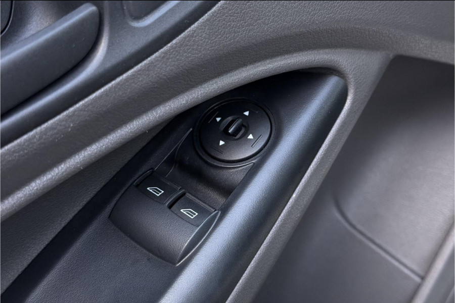 Ford Transit Connect 1.0 L1 | Airco | Camera | Multimedia | 3-zits | NAVI | Bluetooth | PDC