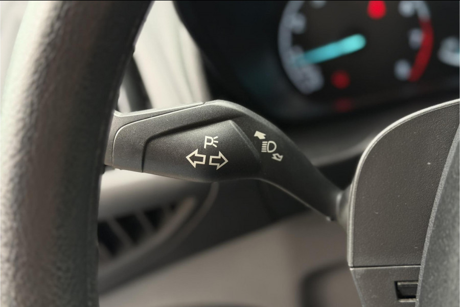 Ford Transit Connect 1.0 L1 | Airco | Camera | Multimedia | 3-zits | NAVI | Bluetooth | PDC