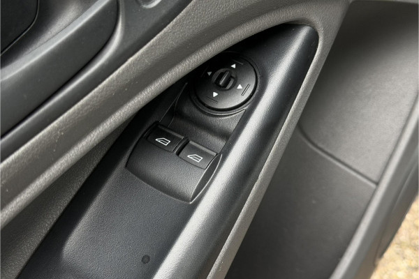 Ford Transit Connect 1.0 L1 | Airco | Camera | Multimedia | 3-zits | NAVI | Bluetooth | PDC