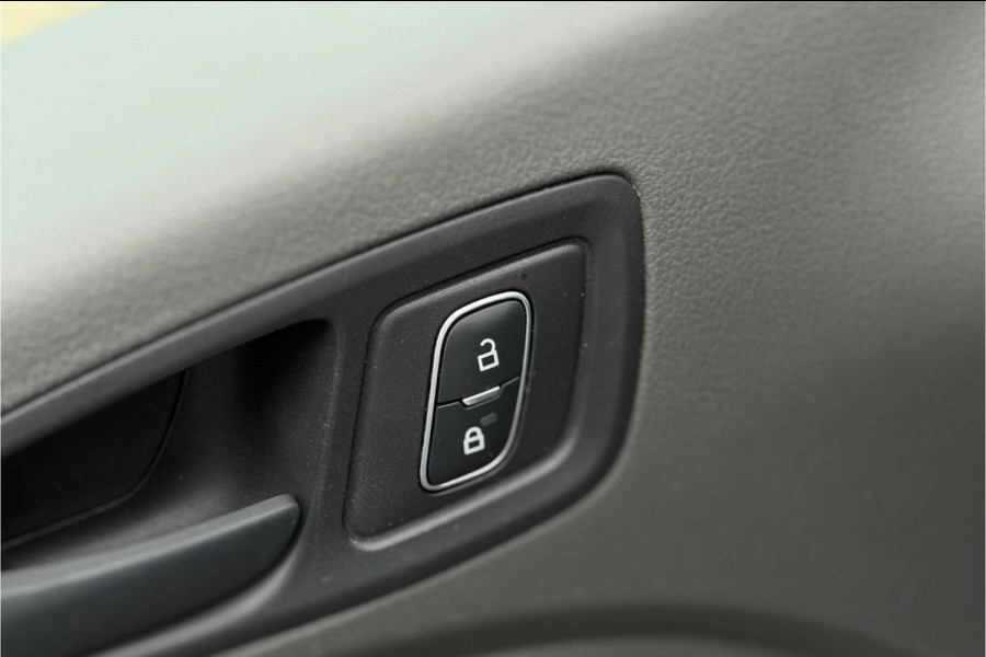 Ford Transit Connect 1.0 L1 | Airco | Trekhaak | Carplay | Camera | Stoelverwarming | NAVI