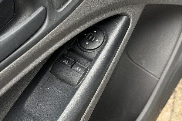 Ford Transit Connect 1.0 L1 | Airco | Trekhaak | Carplay | Camera | Stoelverwarming | NAVI