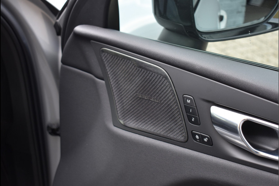 Volvo XC60 2.0 T6 Plug-in hybrid AWD R-Design 340 Pk SOH 93% Pano Trekhaak H/K Memory 360 Camera HUD 20 Inch