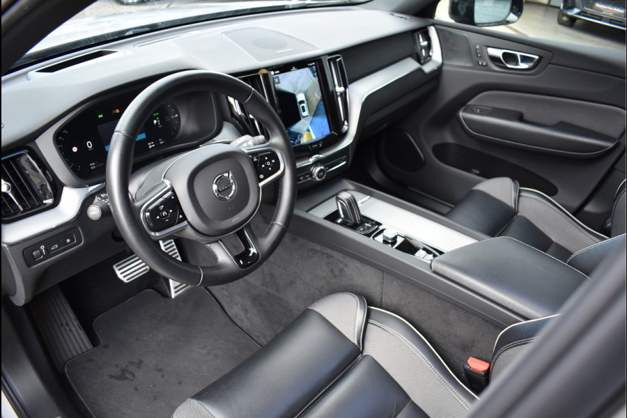 Volvo XC60 2.0 T6 Plug-in hybrid AWD R-Design 340 Pk SOH 93% Pano Trekhaak H/K Memory 360 Camera HUD 20 Inch