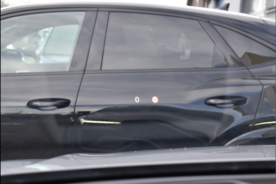 Volvo XC60 2.0 T6 Plug-in hybrid AWD R-Design 340 Pk SOH 93% Pano Trekhaak H/K Memory 360 Camera HUD 20 Inch